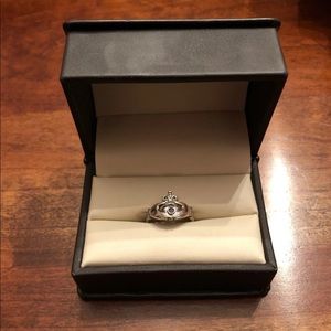 14k white gold ring